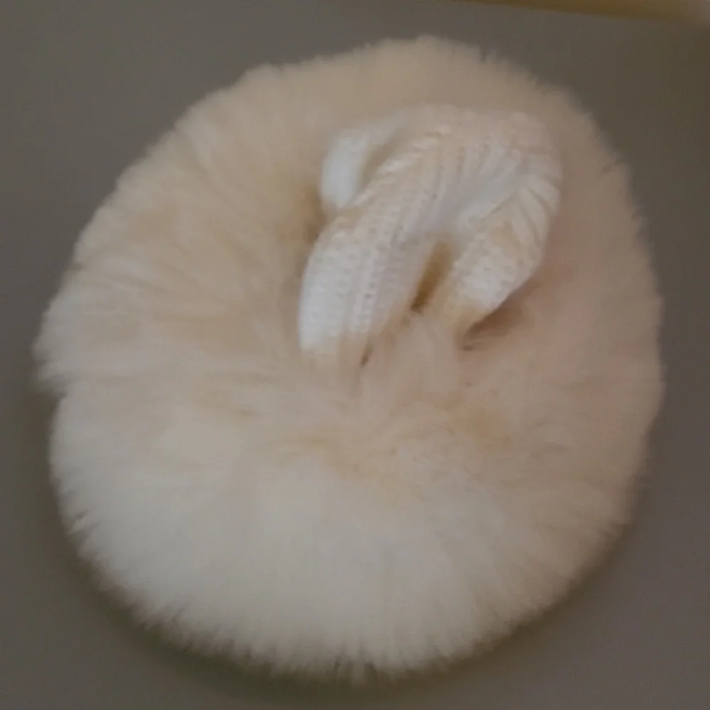 Winter hat - Picture 1 of 4